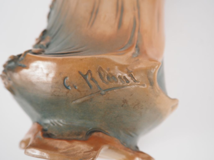 Vase et jardinière Art Nouveau en céramique ocre et bleue, décor de fl