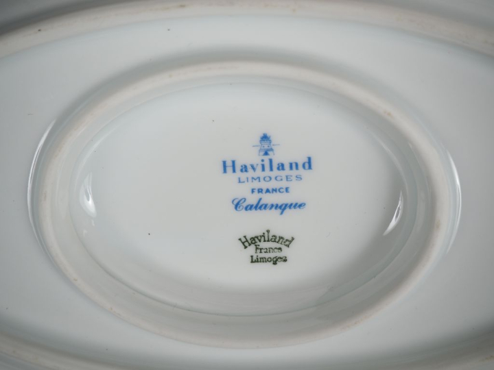 HAVILAND à Limoges. Partie de servce de table en porcelaine modèle "Ca