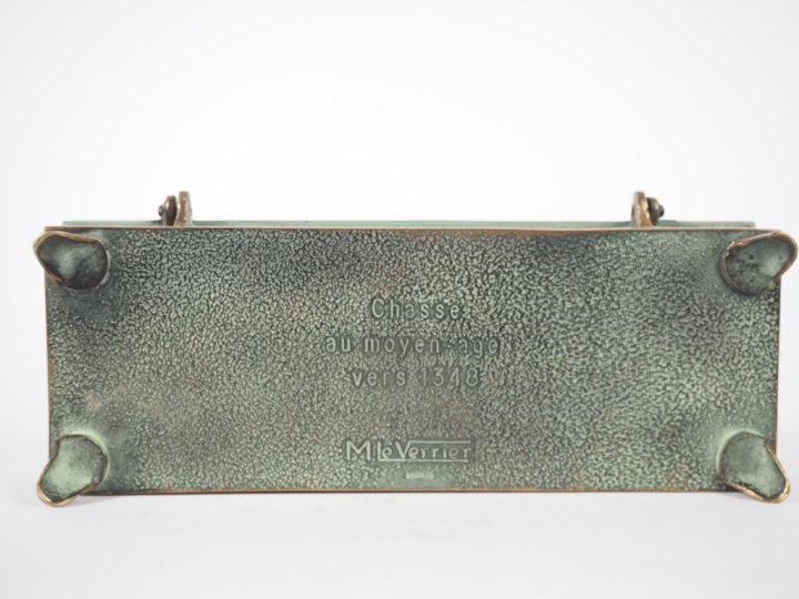 Max Le VERRIER.  Coffret en bronze "chasse au moyen âge vers 1348" Sig