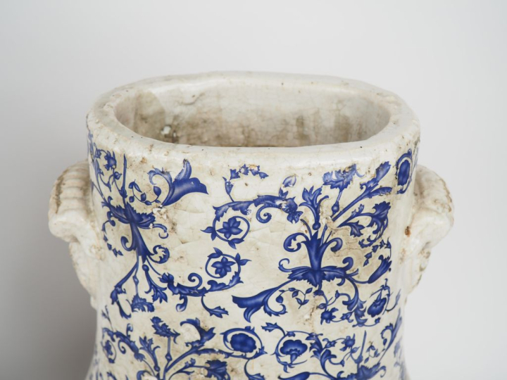 Paire de vases XIXème provençaux en terre vernissée, à décor de rincea