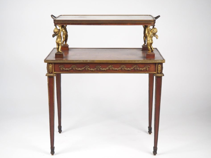 Desserte Napoléon III de style Louis XVI en marqueterie, riche ornemen
