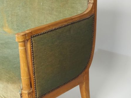 Mobilier de salon Directoire en bois mouluré et sculpté à décor d'étoi