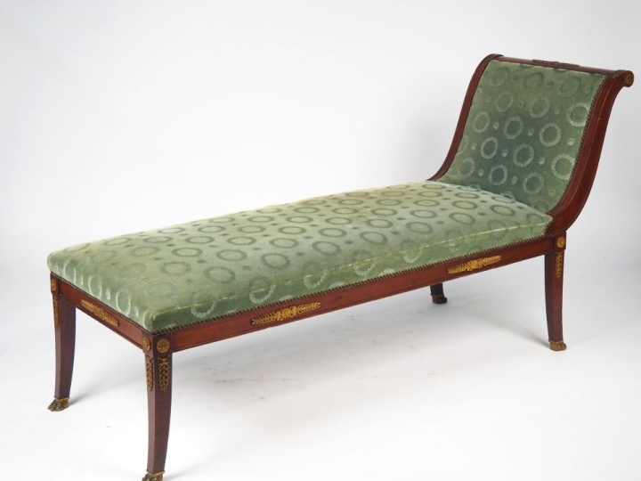 Mobilier de salon en acajou et placage d'acajou début XIXème comprenan