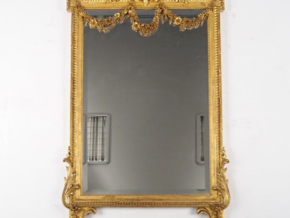 Vente aux enchères Miroir 1900 fin XIXème début XXème de style Louis XVI en bois et stuc 