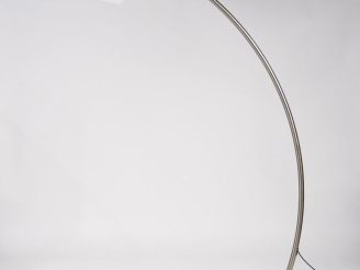 Vente aux enchères Lampadaire Design en métal chromé et marbre.  H. 192 cm