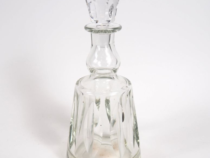 SAINT-LOUIS.  Partie de service de verres en cristal à décor de palmes