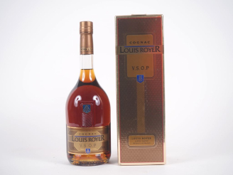 Vente aux enchères 1 BOUTEILLE COGNAC V.S.O.P LOUIS ROYER - COFFRET 
