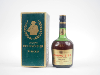 Vente aux enchères 1 BOUTEILLE COGNAC V.S.O.P "THE BRANDY OF NAPOLEON" COURVOISIER - COFF