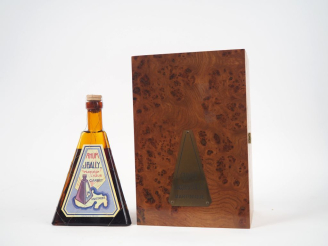 Vente aux enchères 1 BOUTEILLE RHUM J. BALLY - 1931 - NIVEAU LÉGÈREMENT BAS/COFFRET BOIS 