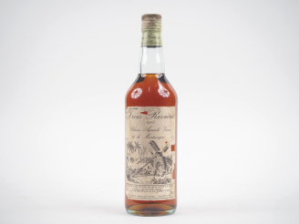 Vente aux enchères 1 BOUTEILLE RHUM TROIS RIVIÈRES MARTINIQUE - 1953 - EA 