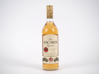 Vente aux enchères 1 BOUTEILLE RHUM RON BACARDI 'SUPERIOR'