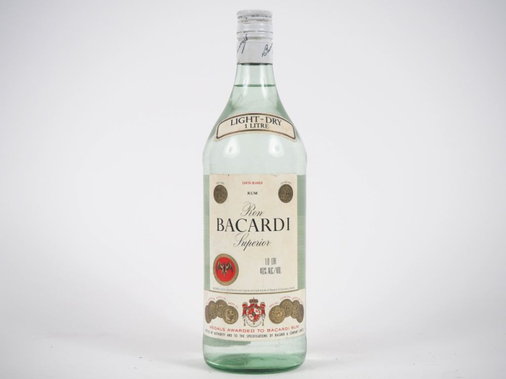 1 BOUTEILLE (1 L) RHUM BLANC RON BACARDI 'SUPERIOR'