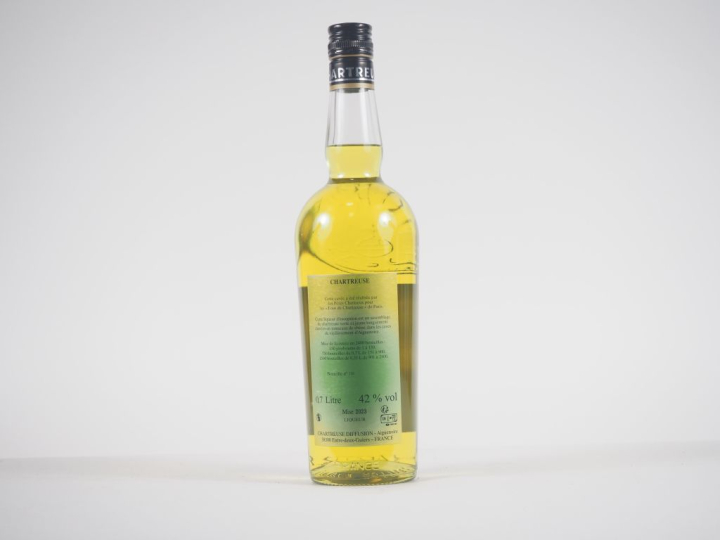 1 BOUTEILLE CHARTREUSE JAUNE EPISCOPALE "FOUS DE CHARTREUSE" - 2023