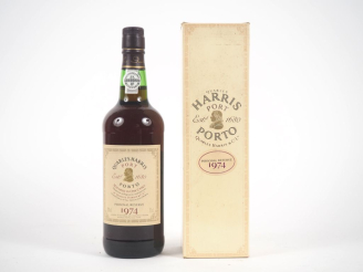 Vente aux enchères 1 BOUTEILLE PORTO QUARLES HARRIS 'PERSONAL RESERVE' - 1974 - COFFRET 
