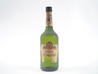 Vente aux enchères 1 BOUTEILLE CALVADOS LANCELOT - NIVEAU BAS/EA/BS