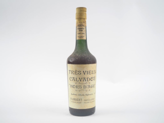 Vente aux enchères 1 BOUTEILLE TRÈS VIEUX CALVADOS 'HORS D'ÂGE' RAMBERT 42% - BS 