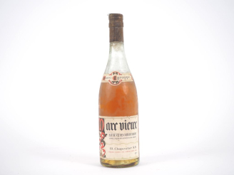 Vente aux enchères 1 BOUTEILLE VIEUX MARC EGRAPPÉ M. CHAPOUTIER 43% - NIVEAU BAS 