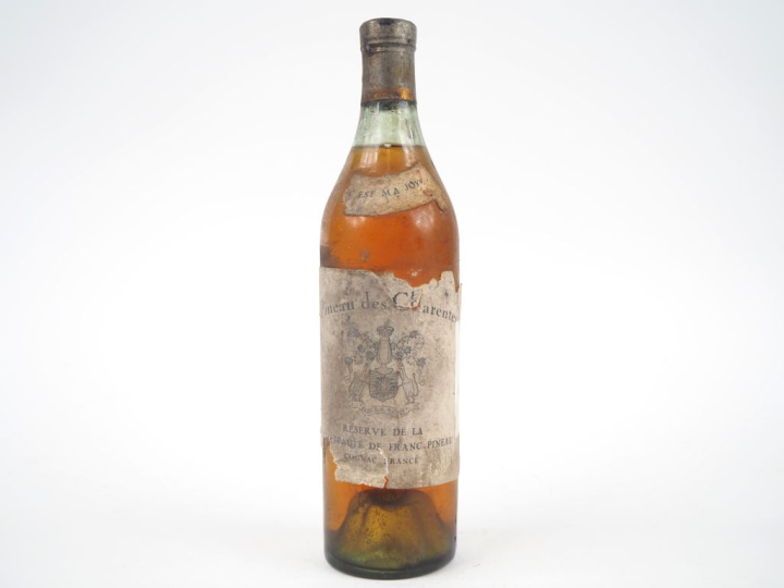 1 VIEILLE BOUTEILLE PINEAU DES CHARENTES - ES/EA