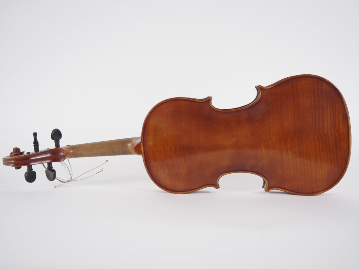 Violon fait en Allemagne portant l'étiquette apocryphe Marc Laberte  v