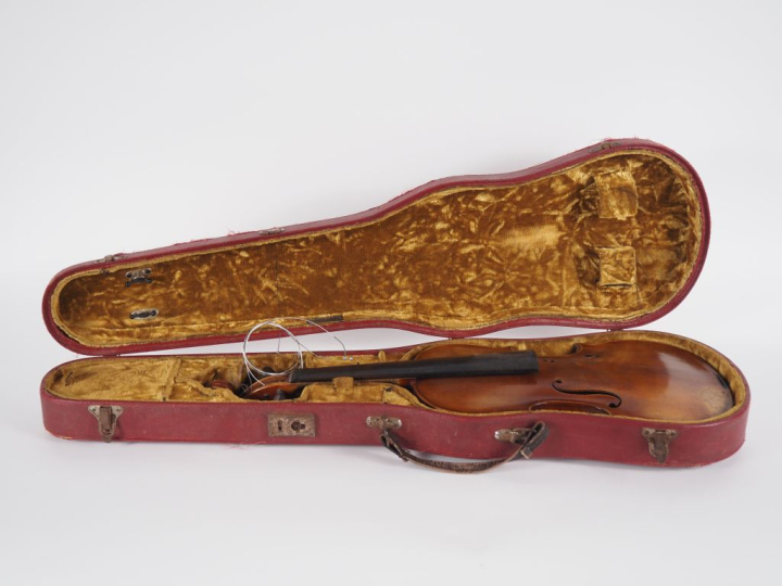 Violon fait en Allemagne portant l'étiquette apocryphe Marc Laberte  v