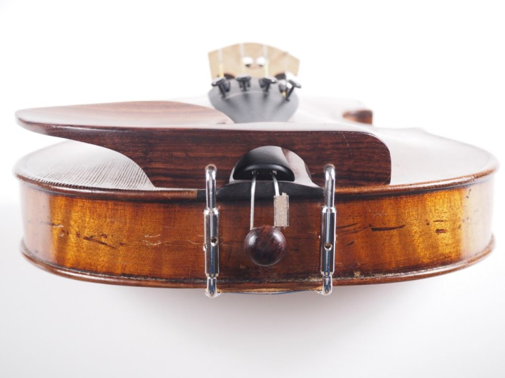 Violon fait en Allemagne portant l'étiquette apocryphe : Francesco Rug