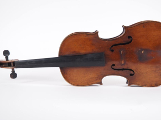 Vente aux enchères Violon fait à Mirecourt portant l'étiquette Jacobus Stainer vers 1900.