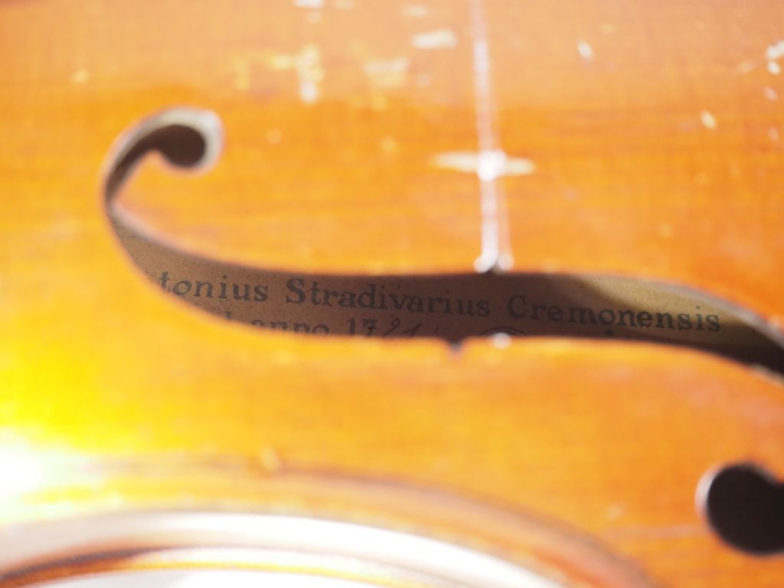 Violon fait à Mirecourt  dans les ateliers Laberte Humbert vers 1920. 
