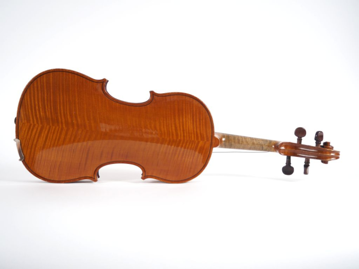 Violon fait dans les ateliers Laberte Humbert à Mirecourt portant l'ét