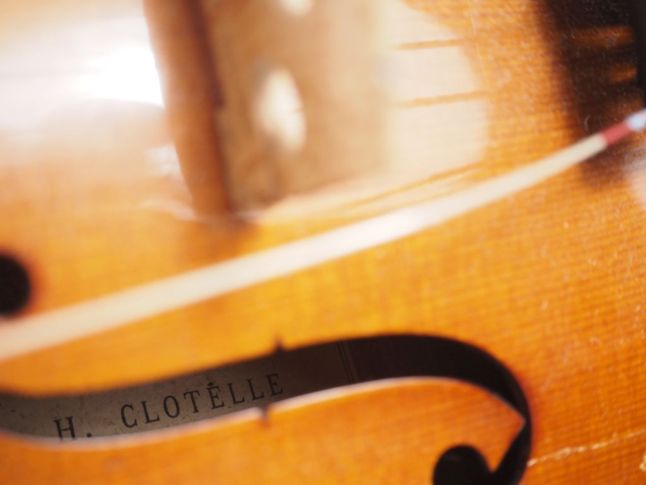 Violon fait dans les ateliers Laberte Humbert à Mirecourt portant l'ét