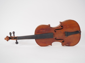 Vente aux enchères Violon 1/2 Medio Fino. Dim. 302 mm  (à monter, bon état) Expert : Atel
