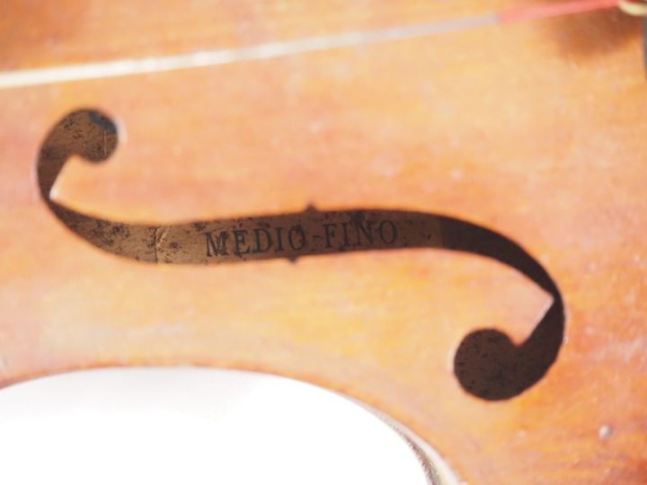 Violon 1/2 Medio Fino. Dim. 302 mm  (à monter, bon état) Expert : Atel