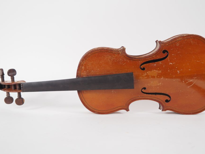 Violon français fait à Mirecourt vers 1920-1930 portant l'ériquette "G