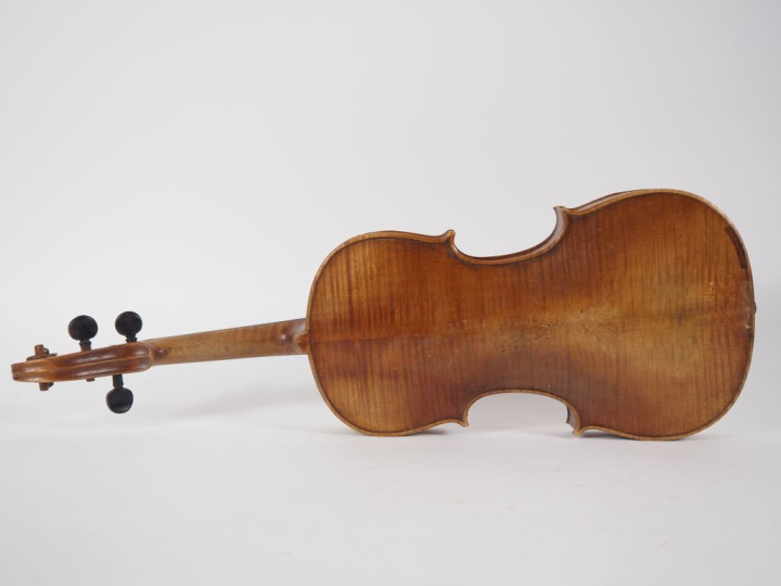 Violon d'étude fait en Allemagne fait vers 1930. Dim. 361 mm ( à monte
