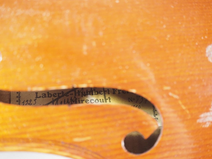 Violon fait à Mirecourt dans les ateliers Laberte-Humbert en 1925. Dim