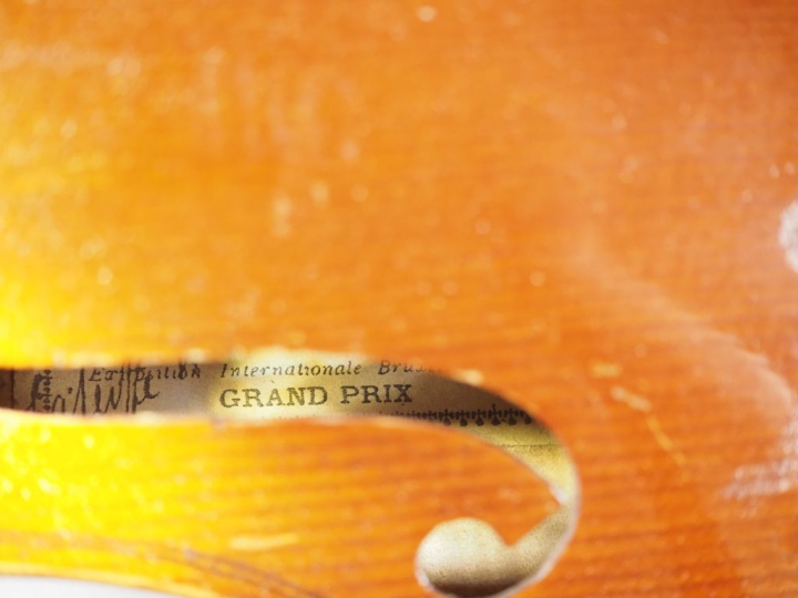 Violon fait à Mirecourt dans les ateliers Laberte-Humbert en 1925. Dim