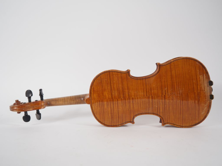 Violon 3/4 fait à Mirecourt vers 1925. Dim. 335 mm (prêt à jouer , en 