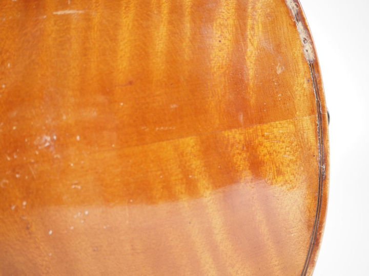 Violon portant l'etiquette "Stefano Scarampella". Dim. 356 mm (à resta