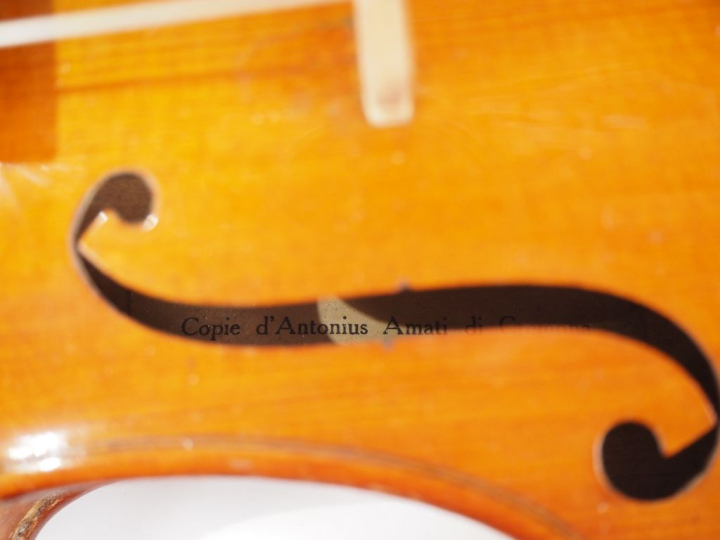 Violon fait à Mirecourt vers 1925 dans les ateliers Laberte Humbert. D