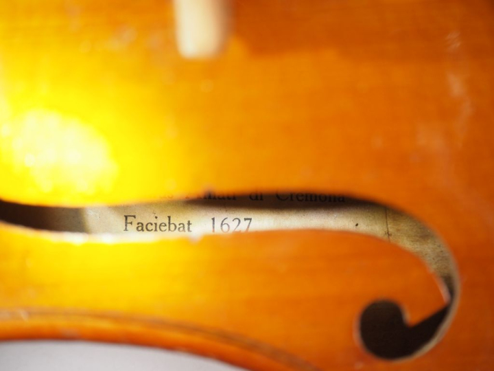 Violon fait à Mirecourt vers 1925 dans les ateliers Laberte Humbert. D