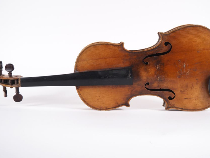 Violon fait en Allemagne sans étiquette vers 1910. Dim. 358 mm ( à res