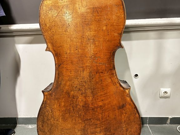 Contrebasse 4/4 de Charles Plumerel, vers 1830. Table à restaurer.  Ca