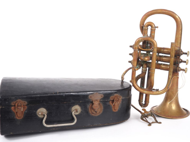 PELISSON GUINOT   BLANCHOD. Cornet à piston signé. (Manque)