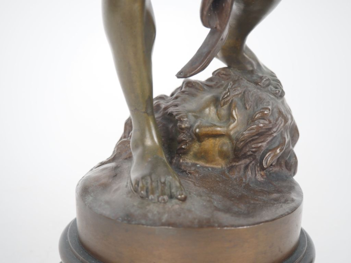 GOSSIN.  "David' Sculpture en bronze à patine brune Signée H. 43 cm