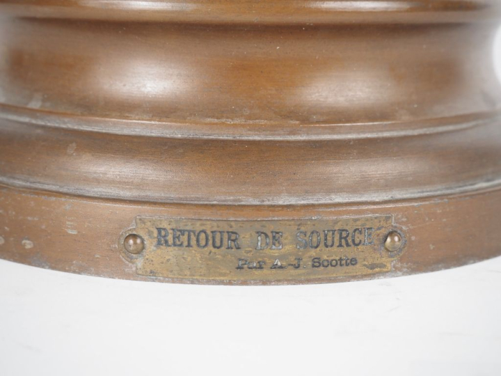 A. J. SCOTTE.  "retour de source" Sculpture en régule polychrome Signé