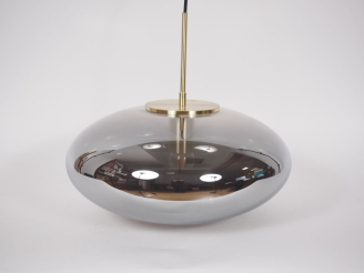 Vente aux enchères HUBSCH.  Suspension moderne en métal et verre.