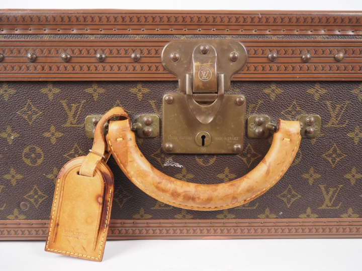 Louis VUITTON. Valise rigide Loziné Alzer, avec son plateau intérieur 