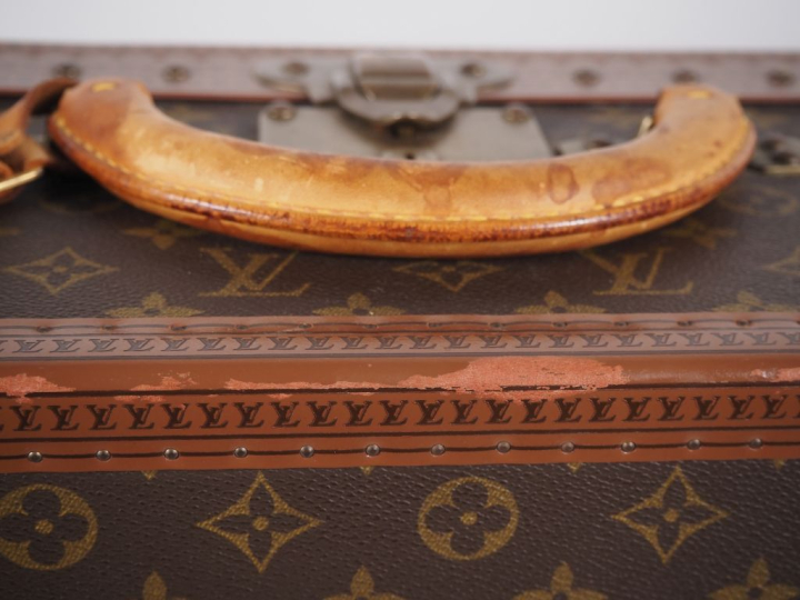 Louis VUITTON. Valise rigide Loziné Alzer, avec son plateau intérieur 