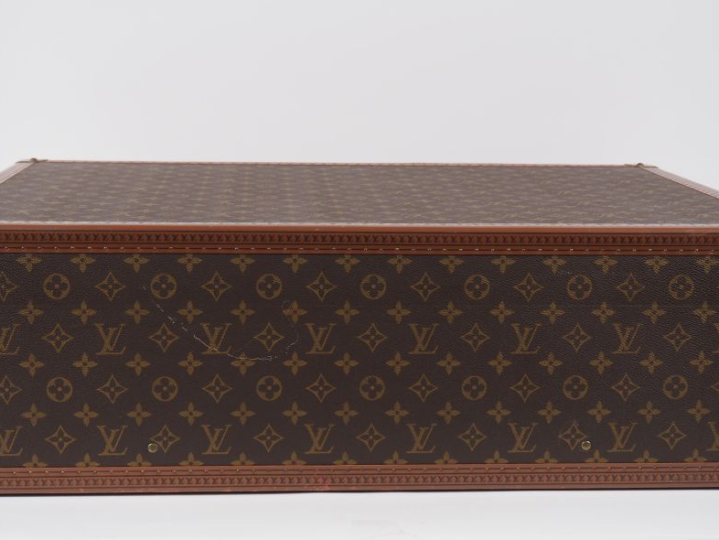Louis VUITTON. Valise rigide Loziné Alzer, avec son plateau intérieur 