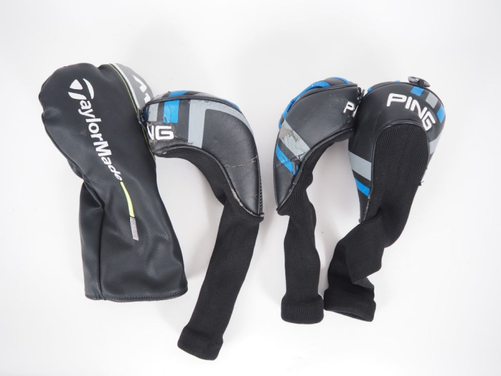 Sac de golf et série de 5 clubs.