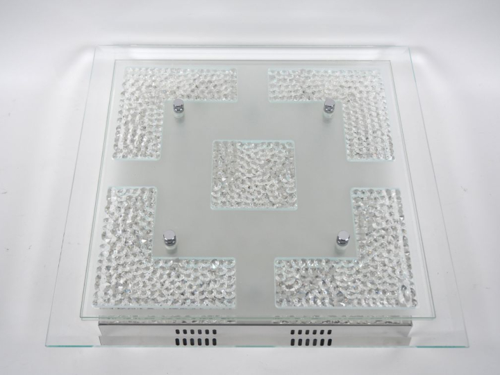 Grand plafonnier carré en métal et verre.  Dim. 52 x 52 cm